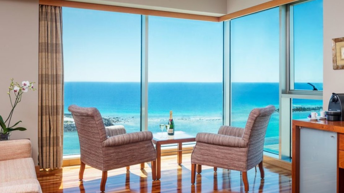 Suite with Panoramic Views